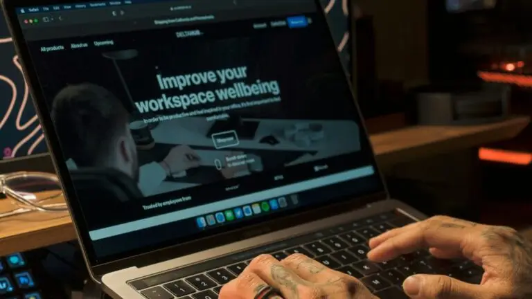Squarespace vs WordPress header